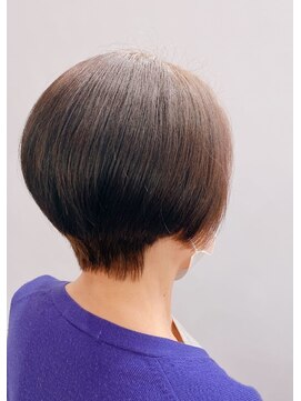 ヘア イノウエ HAIR INOUE 女性らしさのある丸みショート