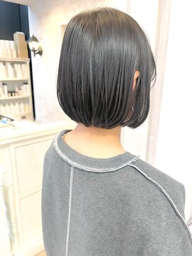 キャアリー(Caary) 福山市美容室Caary人気似合わせカットコロンと丸み内巻きボブ