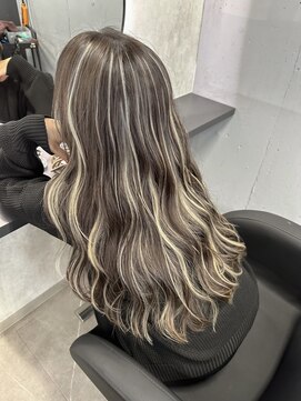 ユニー(uniii) ショート/ボブ/ミディアム/ロング/髪質改善/縮毛矯正/新宿