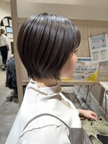 クルム(KURUMU)&nbsp;女性らしいくびれ丸みショート