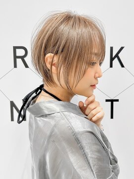 ハルキミナト ジャパン ヨコハマ(HARUKI MINATO japan YOKOHAMA) 大人可愛いグレージュショート/20代30代40代50代