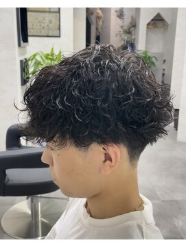 レイ(Lay.) 【スタイリスト遠藤】イケメンな俺が巻いた波巻きパーマ