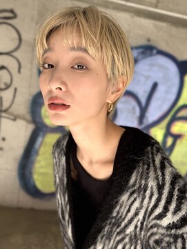 キサイ バズ(kisai BUZZ) ケアブリーチカラー/マッシュショート/ウルフ/中目黒kisai BUZZ