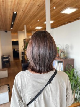 アパートメントヘアー 20代30代40代/ミディアムレイヤー/髪質改善カラーコース