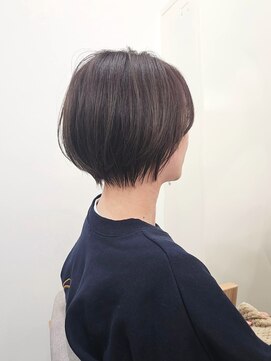 ユトリ ヘアーアンドスパ(YUTORI hair＆spa) グレージュ白髪ぼかし×ショート