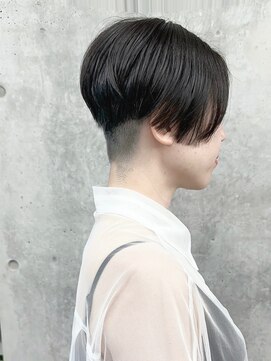 モリオ(morio) =刈り上げショート大人ショートクール前下がりショート30代40代