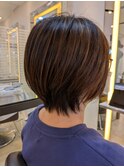  &nbsp;丸み×くびれで“首が細く見える”大人ショート