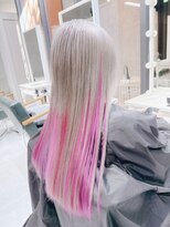 デイズ(days) 亜種グレージュカラーにインナーカラービビッドピンク