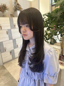 アストレアバイイーリス(ASTRAEA by Iris) レイヤーカット×トリートメント