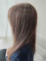 ヘアカラー専門店 キレイ&nbsp;ナチュラルさ引き立つベージュブラウン