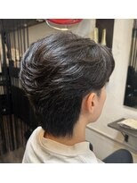 ジュンヌオム リンカラン(Jeune Homme LINGKARAN)&nbsp;センターパートウルフ×フェザーパーマ