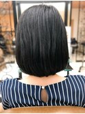 黒髪×色っぽボブ