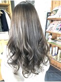シアーグレージュ