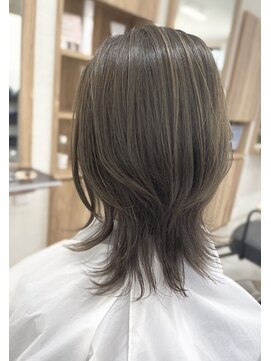 トゥエンティ(twenty) オリーブグレージュ×ウルフ