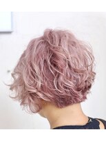 ヘアスタジオ クー(Hair Studio XYY) ホワイトピンク　２ブリーチ　ケアブリーチ