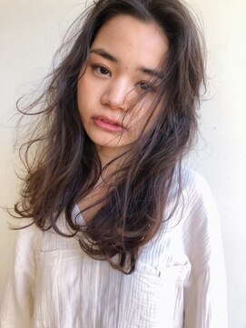クエント(cuento) 風になびくアンニュイパーマ