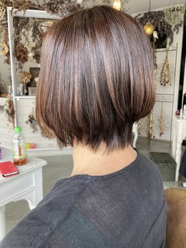 シェリ ヘアーアンドメイク(Cherie hair&make) 酸性ストレートで作るショートボブ