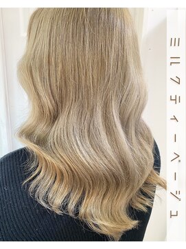 ウーロス(uros.) ミルクティーベージュ