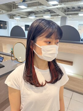 ユーリ(juli) セミロング×インナーカラー