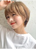 顔周りレイヤーカットグレージュカラーくびれボブショートカット