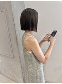 YOKE 切りっぱなしボブぱつっとボブ髪質改善ネイビーグレージュ