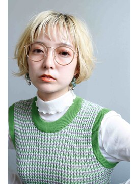 ミミ(Mimi) ブロンドショートボブ