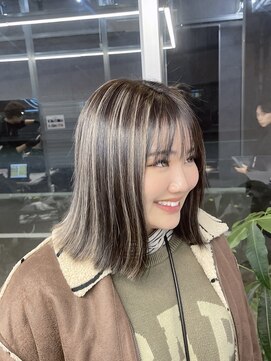 キング 梅田(K!ng) 縮毛矯正髪質改善ハイライトレイヤーカット梅田美容室エクステ