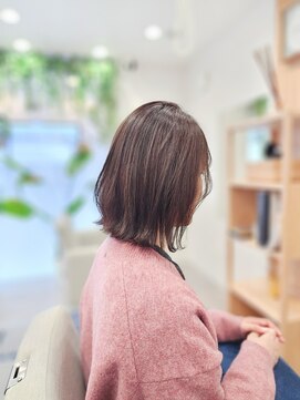 ツナグ(TSUNAGU) 質感と量感にこだわった外はねボブ×透明感カラー