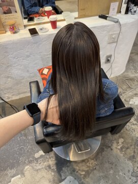 チャプター 問屋町(chapter) 透明感ケアカラーオリーブベージュ顔まわりレイヤーカット韓国