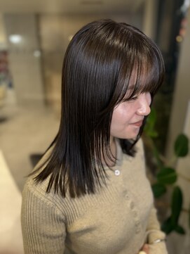 ミズチャーム(Ms.CHARM) レイヤーカット/艶ブラウン/縮毛矯正