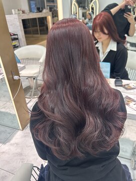 ロンドルピナス 小倉(Lond Lupinus) ミディアムレイヤーカット/似合わせカット/大人ガーリー/20代