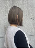 ミニボブ×スモーキーベージュ