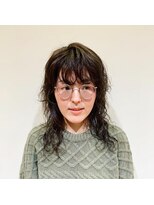 ノノリリ(NONORIRI)&nbsp;マッシュスパイラルウルフレイヤー厚めバングハードパーマ暗髪