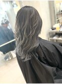 小顔大人可愛い外ハネシルキーベージュミディ20代30代40代
