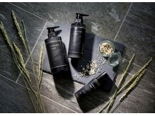 《美容液シャンプートリートメント》お客様に大人気*エイジングサインに特化し髪と頭皮をダブルでケア♪