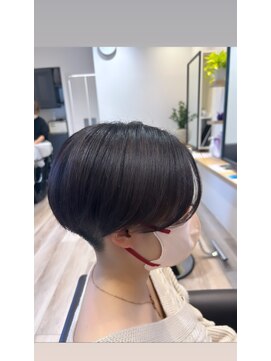 エモア(emore) かりあげハンサムショート