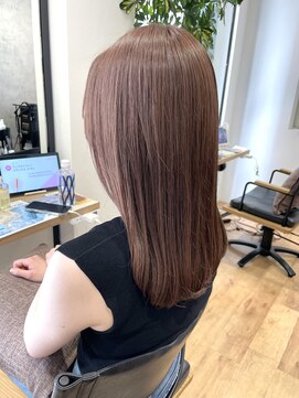 リアントウキョウ(Lian.Tokyo) 明るめベージュカラーで柔らかさをプラス