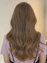 ヨロ 小岩(YOLO) ミルクティーグレージュハイライトケアブリーチレイヤーカット