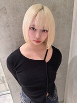 モニカ(MONIQA)&nbsp;ブロンド