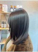 オリーブグレージュ