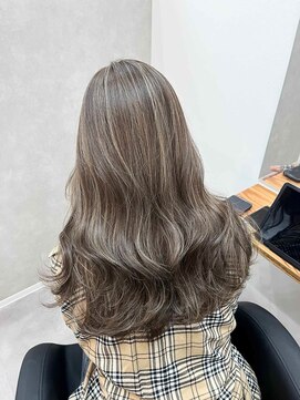 ウキ(uki) ハイライト 髪質改善