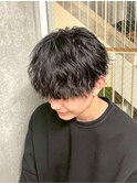 スペインカールスパイキーショートブルーブラックフェザーパーマ