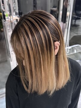 レディアル 大宮(REDEAL) 外国人風バレイヤージュ/ハイライト/白髪ぼかし