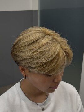 ノイセルヘアー(Noisyle Men's hair) リバースセンターパート/ニュアンスパーマ/ダウンバング/MEN'S◎
