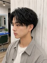 ルートヘア 辻堂店 30代メンズジェントルパーマ黒髪センターパート毛流れショート