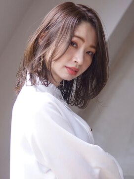 アトリエ フェム(atelier.fem) ナチュラルミディ×透け感グレーモーブ