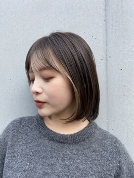 ミィ 浦和(mee) 【mee.】ユウ ショート ボブ 前髪 ハイライト イメチェン