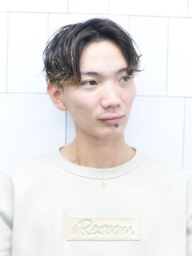 メリケンバーバーショップ コウベ(MERICAN BARBERSHOP KOBE) センターパートツイストスパイラル