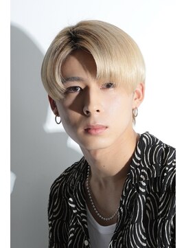 バース バイ ハピネス(BIRTH by happiness) ハイトーンナチュラルセンターパート