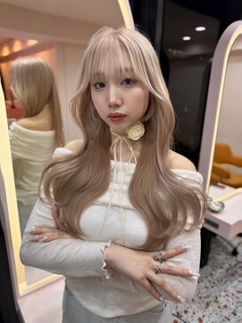 ボタン シブヤ(VOTAN SHIBUYA) 韓国ヘア/顔まわりカット/くびれヘア/ケアブリーチ/ベージュ